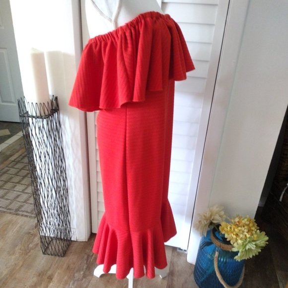 NWT LuLaRoe Cici On or Off shoulder ruffle chest red dress Sz M - Picture 3 of 7